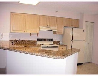 2205 S Cypress Bend Dr Unit 307, Pompano Beach, FL 33069