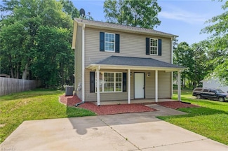 119 Pineywood St, Thomasville, NC 27360