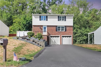 2901 Amy Dr, South Park, PA 15129