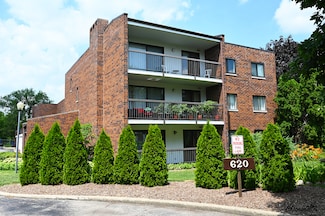 620 S York Rd Unit 101, Bensenville, IL 60106
