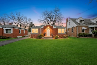 410 Englewood Ave, Hillside, IL 60162