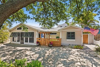 238 40th Ave NE, Saint Petersburg, FL 33703