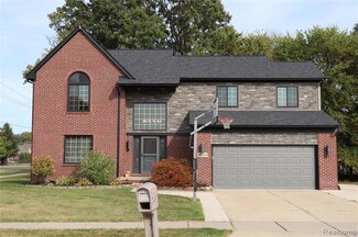52424 Walnut Dr, Chesterfield, MI 48047