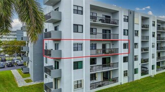 1301 NE 7th St Unit 318, Hallandale Beach, FL 33009