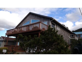 4447 S Pacific, Cannon Beach, OR 97110