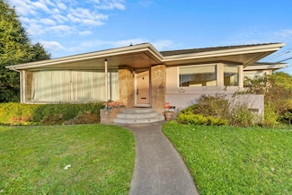2733 G St, Eureka, CA 95501