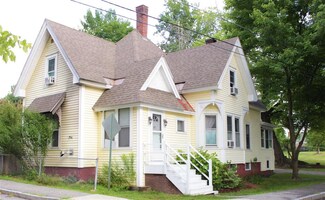 81 Church St, Hillsborough, NH 03244