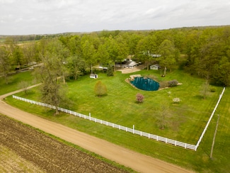 7430 Frank Rd, Reading, MI 49274