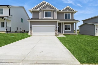 6806 SE 7th Ave, Pleasant Hill, IA 50327