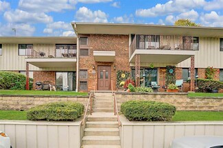6407 Bridge Rd Unit 202, Madison, WI 53713