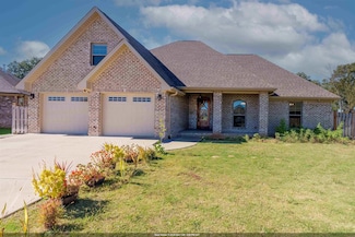 118 Scarlette Ln, Muscle Shoals, AL 35661