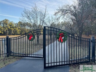 384 Us Highway 80 E, Ellabell, GA 31308