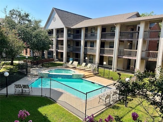 218 N Texas Blvd Unit 115, Denton, TX 76201