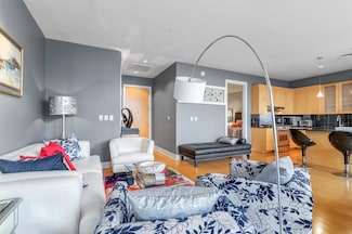 555 E 5th St Unit 825, Austin, TX 78701