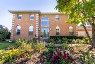 184 Cardinal Dr, Hawthorn Woods, IL 60047