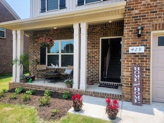 429 Clayton Ct, Pleasant View, TN 37146