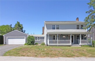 112 Holliston Ave, Portsmouth, RI 02871