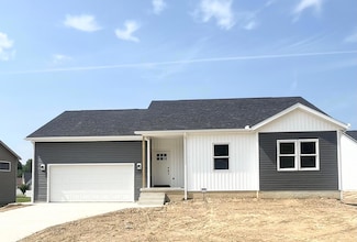 32352 Lilac Ln, Logan, OH 43138