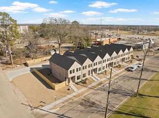 196 W 17th St, Mount Pleasant, TX 75455