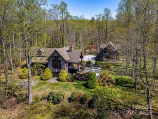 5019 Willow Rd, Hendersonville, NC 28739
