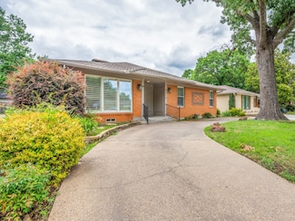 6815 E Mockingbird Ln, Dallas, TX 75214