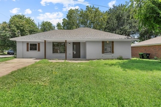 222 E Dennis St, Pilot Point, TX 76258