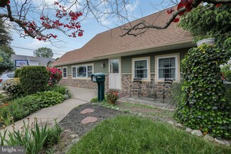 47 Queen Lily Rd, Levittown, PA 19057
