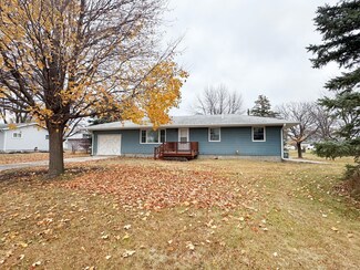 622 11th St, Brewster, MN 56119