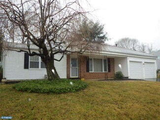 6442 Neshaminy Valley Dr, Bensalem, PA 19020