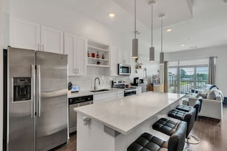 2407 8th Ave S Unit 305, Nashville, TN 37204