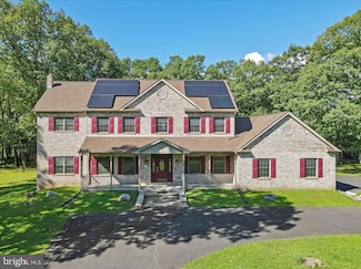 430 Manor View Ave, Mount Pocono, PA 18344