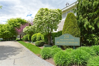 200 Roger Williams Ave Unit 106, Rumford, RI 02916