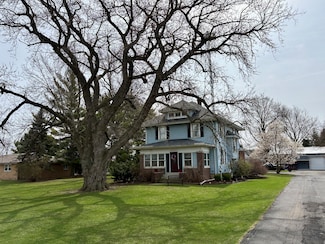1112 W Wilmington Rd, Peotone, IL 60468
