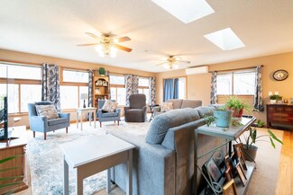 7132 Rice Lake Dr, Circle Pines, MN 55014