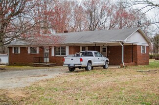 1519 Skeet Club Rd, High Point, NC 27265