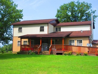 9740 North Rd, Fredonia, NY 14063