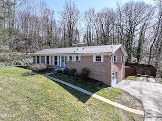 1408 Woodmont Dr, Greeneville, TN 37743