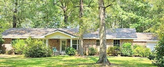 123 Harvey Burks Rd, Picayune, MS 39466