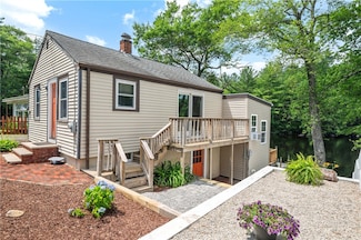 87 Jackson Schoolhouse Rd, Glocester, RI 02814