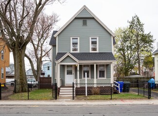15 Ladd St, Springfield, MA 01109