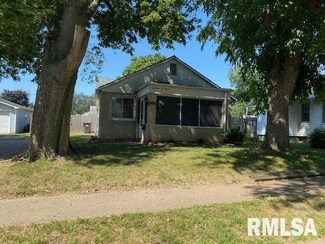 1403 Howard Ct, Pekin, IL 61554