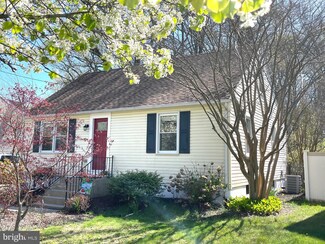 110 Deerwood Dr, Trenton, NJ 08619