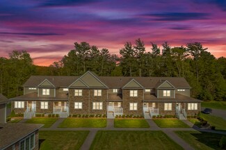 96 Essex Cir Unit 23, Raynham, MA 02767