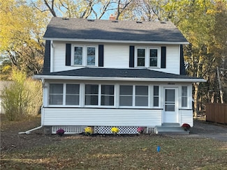 7 Brook Rd, Pittsford, NY 14534