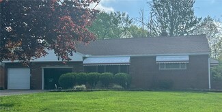 2129 Garden Dr, Wickliffe, OH 44092