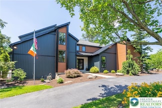 1488 Shelburne Ct, Allentown, PA 18104