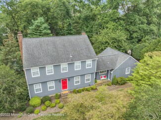 9 Fairway Ave, Eatontown, NJ 07724