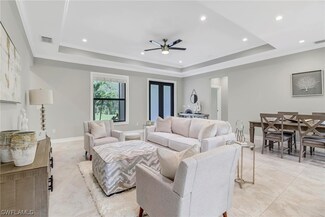 4026 10th Ave NE, Naples, FL 34120