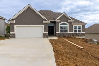 13942 Dakota Ct, Saint Joseph, MO 64505