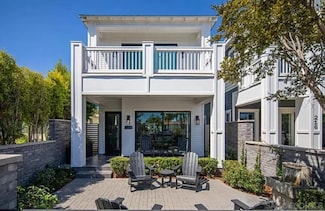 218 J Ave, Coronado, CA 92118